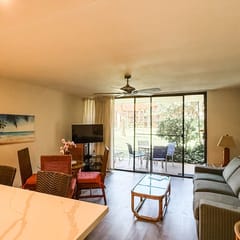 One Bd Grd Fl, AC, wifi, Pool, Hot Tub, C109