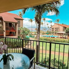 Remodeled 1 bd ocean view, AC,wifi, hot tub, pool C202