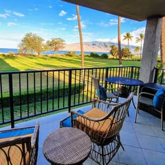 Stunning corner ONE bd Ocean,a/c,wifi,pool D207
