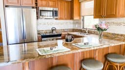 Remodeled One bd Ocean, AC, wifi, pool A201 - Image 3