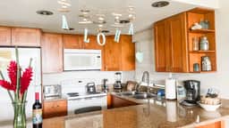 One bd Ocean grd fl, AC, wifi, pool, hot tub  D101 - Image 3