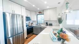 Stunning Ocean Two Bd Corner Condo,AC,Pool D301 - Image 5