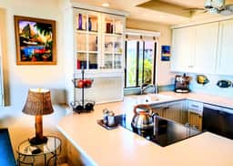 Stunning corner ONE bd Ocean,a/c,wifi,pool D207 - Image 4