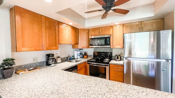One Bd Grd Fl, AC, Wifi, Pool, Hot Tub B105 - Image 3