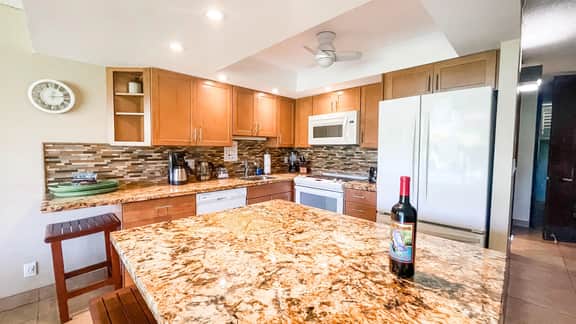 Two Bd Grd Fl, wifi, pool, hot tub B112 - Image 3