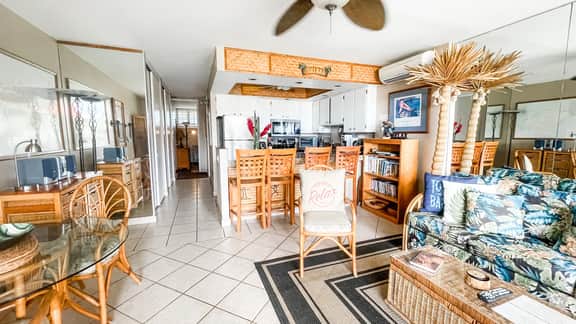One Bd Partial Ocean, AC, wifi, Pool,Hot tub, B211 - Image 3