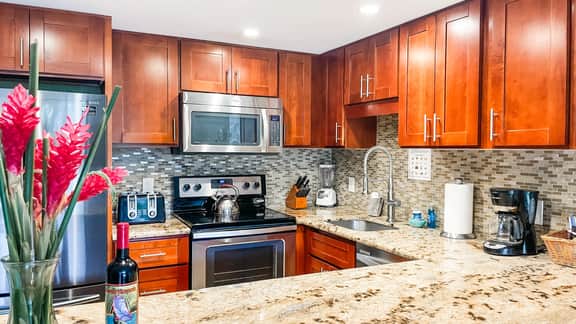 Two Bd Grd Fl, AC, Wifi, Pool, Hot Tub, C105 - Image 5