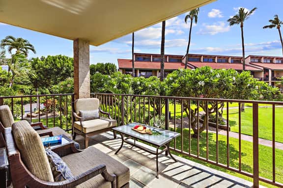 One Bd, GREAT price, wifi, pool, hot tub B204 - Image 2
