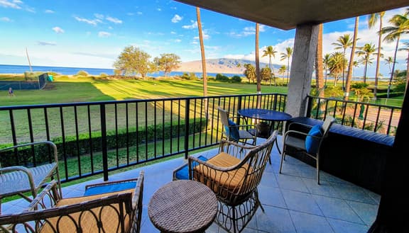 Stunning corner ONE bd Ocean,a/c,wifi,pool D207 - Image 1